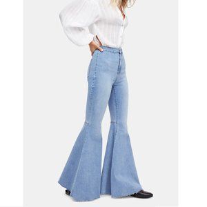 FREE PEOPLE JUST FLOAT ON FLARE Jeans